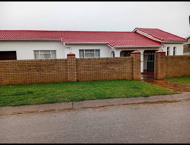 3 BEDROOM HOUSE FOR SALE IN KWANOBUHLE